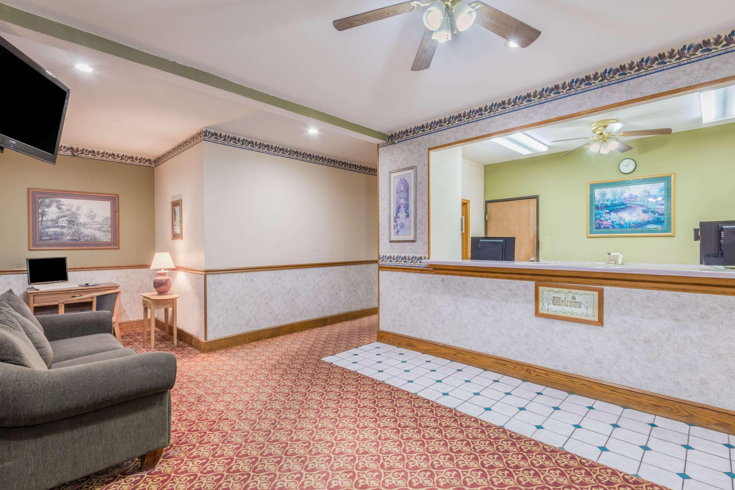 فندق سوبر 8 باي ويندام بلات سيتي كانساس سيتي أريا Platte City المظهر الخارجي الصورة